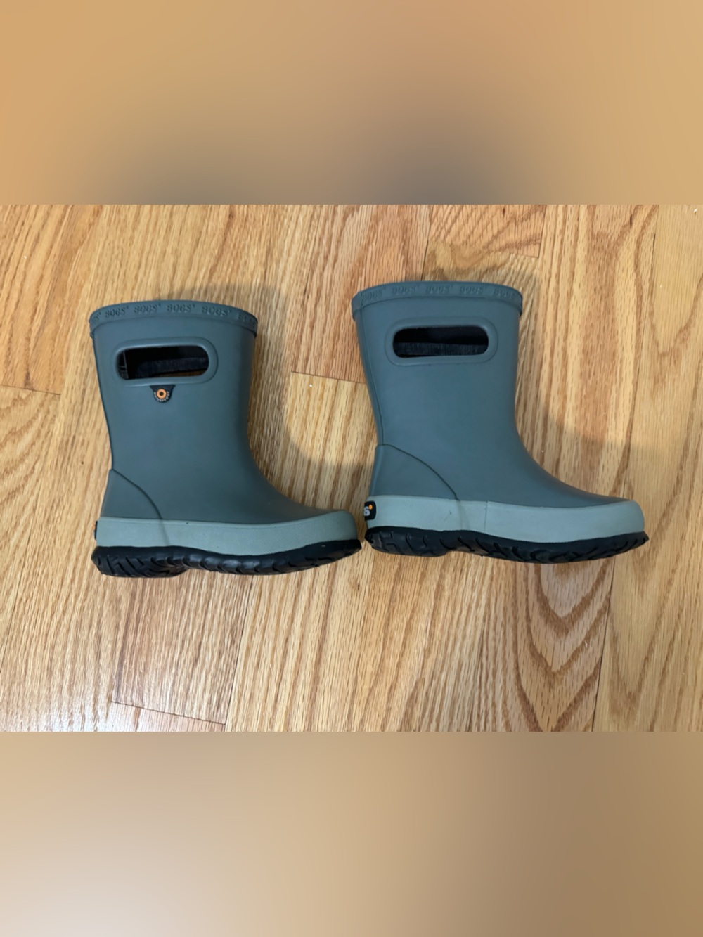 Bogs Kids Rain & Snow Boots in Gray - size 8 (toddler) GUC! Skipper solid bogs! - Picture 3 of 3